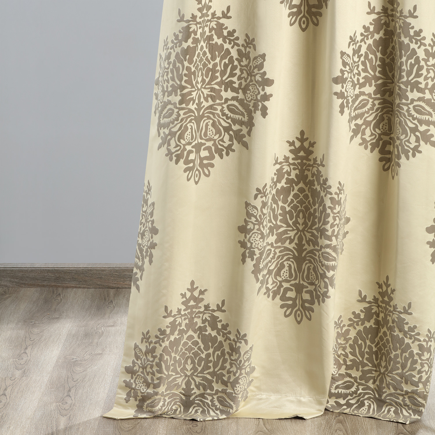 Ellaria Silver & Ivory Designer Damask Curtain