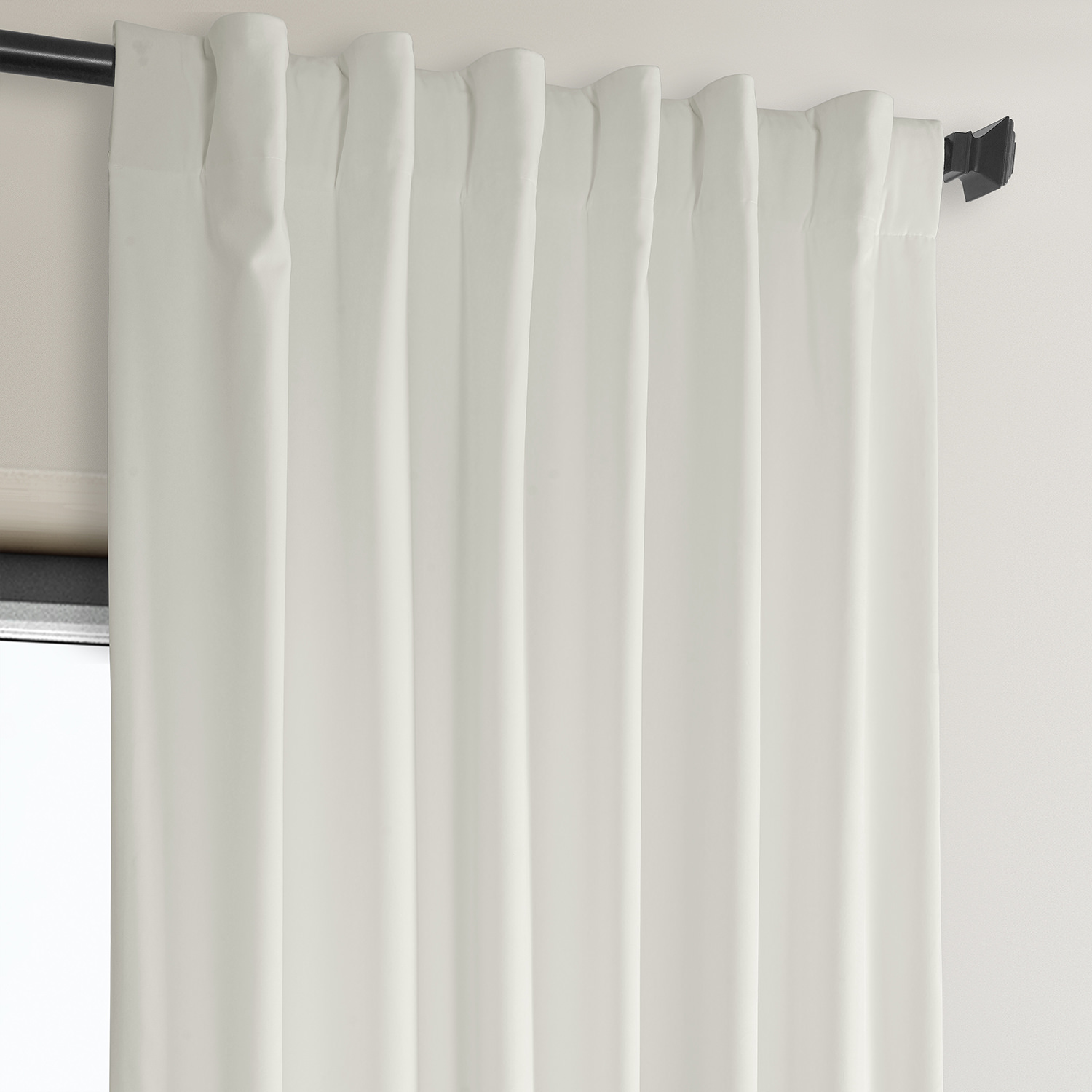 Pillow White Plush Velvet Curtain