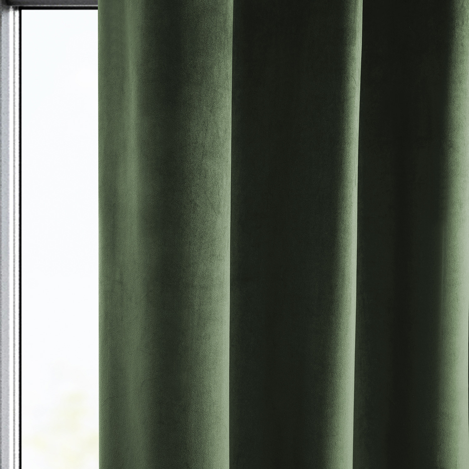 Eden Green Heritage Plush Velvet Grommet Curtain