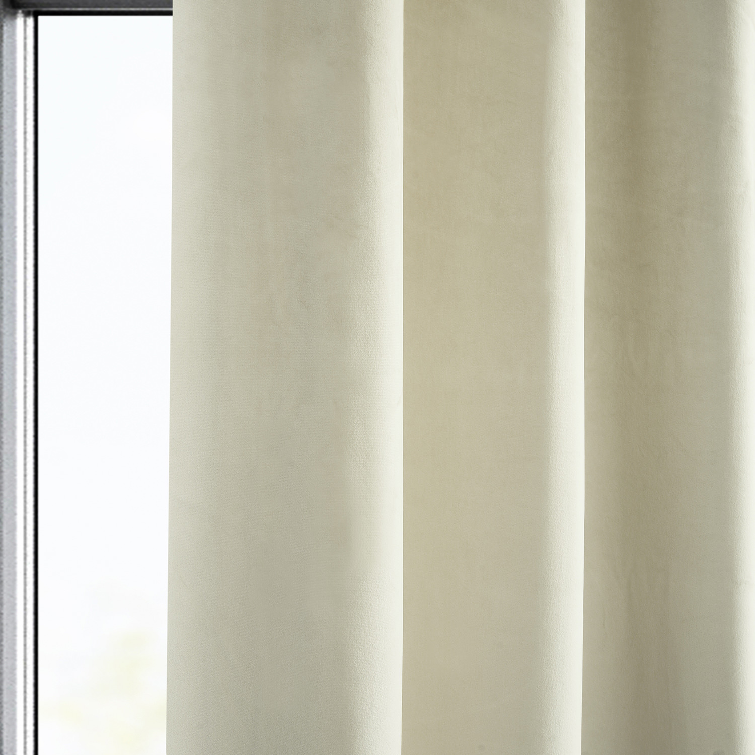 Au Lait Creme Heritage Plush Velvet Grommet Curtain